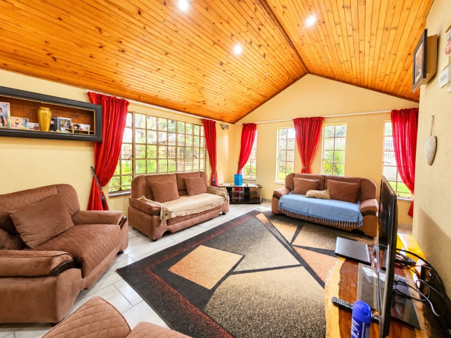 3 Bedroom Property for Sale in Vaalpark Free State